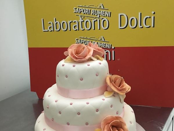 Torte personalizzate laboratorio dolciaria sapori rumeni villafranca di verona